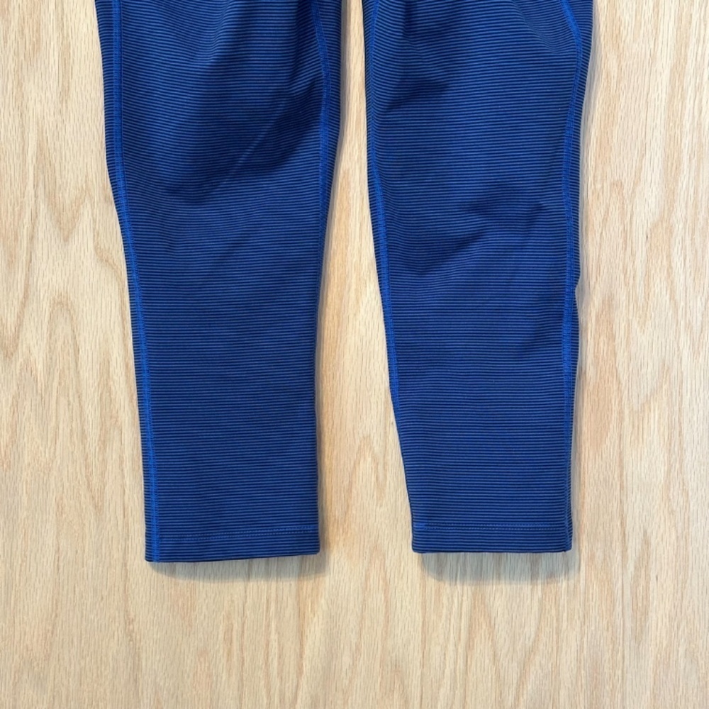 Nike Legend 2.0 Tight Fit Foldover Capri - Picture 7 of 9